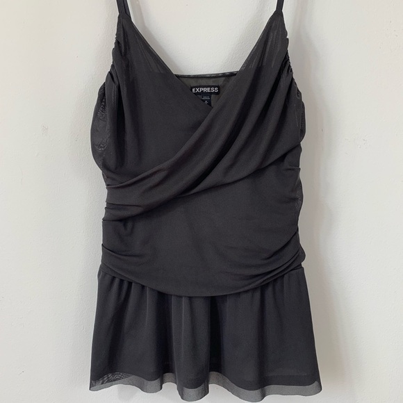 Express Gray Sleeveless Top. - Picture 2 of 7